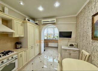 Продается 1-ком. квартира, 60 м2, Горячий Ключ, улица Ленина, 176