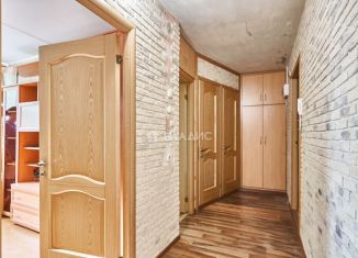 Продажа 2-ком. квартиры, 44 м2, Воронеж, улица Космонавта Комарова, 10