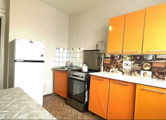 Сдам в аренду двухкомнатную квартиру, 52 м2, Тула, улица Революции, 12