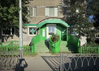 Продам торговую площадь, 69 м2, Мурманск, проспект Героев-Североморцев, 11к1