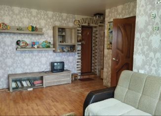 Сдаю 2-ком. квартиру, 58 м2, Курская область, улица 50 лет Октября, 4/5