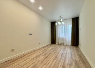 Продаю 1-комнатную квартиру, 42 м2, Краснодар, улица имени Дзержинского, 64/2, микрорайон 9 километр