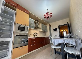 Сдам 1-комнатную квартиру, 42 м2, Уфа, проспект Октября, 174/2