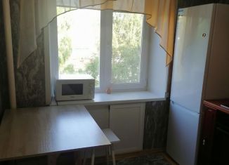 Сдаю 2-ком. квартиру, 44 м2, Серов, улица Заславского, 17