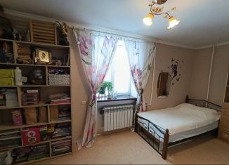 Продается двухкомнатная квартира, 45 м2, Крым, улица Мира, 8