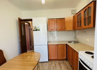 Продается 1-ком. квартира, 31 м2, поселок городского типа Стройкерамика, улица Академика Дмитрия Козлова, 10