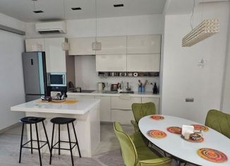 Продаю трехкомнатную квартиру, 96 м2, Сочи, Первомайская улица, 21, микрорайон Центральный