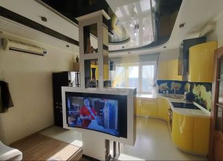 Продаю трехкомнатную квартиру, 93 м2, Старый Оскол, микрорайон Степной, 22