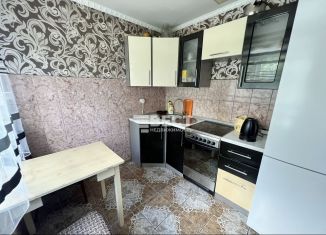 Продаю 2-комнатную квартиру, 41.9 м2, Ленинск-Кузнецкий, улица Зварыгина, 4