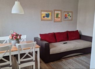 Трехкомнатная квартира на продажу, 66 м2, Армавир, улица Володарского, 90