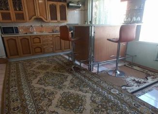 Сдача в аренду дома, 200 м2, поселок городского типа Афипский, улица 50 лет Октября, 27