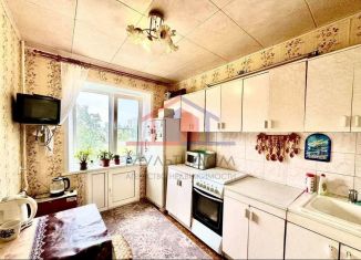 Продаю 2-ком. квартиру, 48 м2, Старый Оскол, микрорайон Жукова, 47