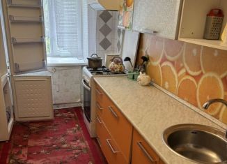 Сдается 2-комнатная квартира, 50 м2, Арзамас, улица Калинина, 40