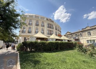 Продаю 1-ком. квартиру, 26.4 м2, Евпатория, улица Революции, 42Б