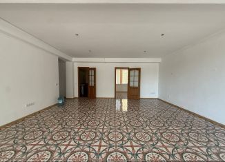 Продается двухкомнатная квартира, 80.6 м2, поселок городского типа Отрадное, Отрадная улица, 28