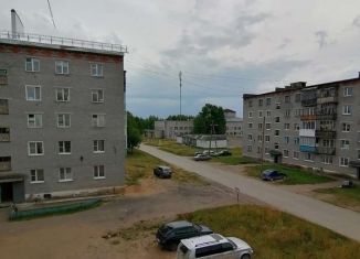 Продается 4-комнатная квартира, 63 м2, поселок городского типа Междуреченск, Интернациональная улица, 16