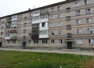 Продается 3-комнатная квартира, 59 м2, поселок городского типа Малышева, улица Тимирязева, 6