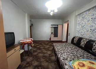 Сдаю в аренду 1-комнатную квартиру, 32 м2, Екатеринбург, улица Менжинского, 1А