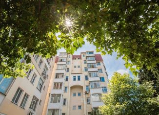 Продажа многокомнатной квартиры, 115 м2, Ялта, улица Калинникова, 4