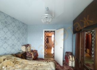 Продаю 4-комнатную квартиру, 77.7 м2, Волчанск, Волчанская улица, 43
