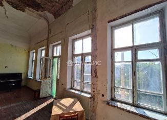 Продам трехкомнатную квартиру, 185 м2, Краснодар, улица Коммунаров, 64, улица Коммунаров