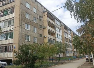 Продается 2-ком. квартира, 56 м2, Яровое, квартал А, 12