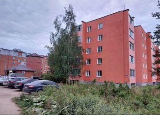 Продается двухкомнатная квартира, 52.2 м2, деревня Кузнечиха (Кузнечихинский сельский округ), Центральная улица, 32