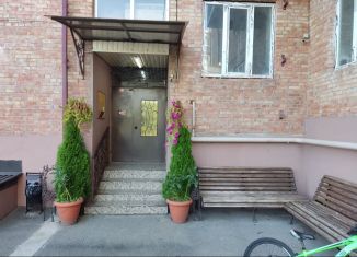Продажа квартиры со свободной планировкой, 126 м2, Владикавказ, 8-й микрорайон, проспект Доватора, 93