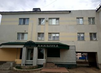 Продается 3-комнатная квартира, 58.1 м2, Новоаннинский, улица Ленина, 73