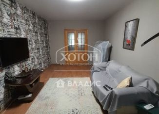 Продам 3-комнатную квартиру, 62 м2, Элиста, улица Юрия Клыкова, 142