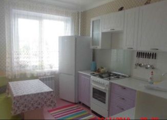 Сдача в аренду 3-ком. квартиры, 77 м2, Курск, улица Черняховского, 18А