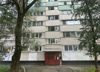 Продается четырехкомнатная квартира, 77.5 м2, Санкт-Петербург, метро Проспект Ветеранов, улица Стойкости, 26к1