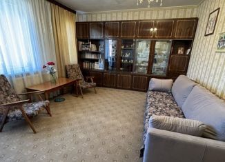 Сдам в аренду 3-ком. квартиру, 73 м2, Сестрорецк, улица Токарева, 3