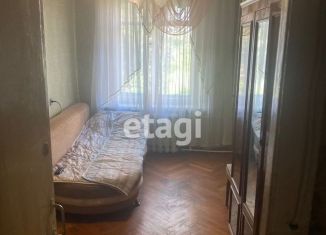 Продаю 2-ком. квартиру, 43 м2, Петергоф, улица Братьев Горкушенко, 22/31