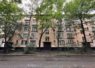 Продается трехкомнатная квартира, 42.1 м2, Санкт-Петербург, метро Ленинский проспект, проспект Ветеранов, 4