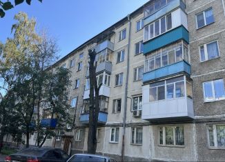 Продается 3-комнатная квартира, 60.9 м2, Казань, улица Батыршина, 40к1, Кировский район