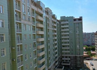 Сдаю двухкомнатную квартиру, 88 м2, Дагестан, улица Титова, 144к1