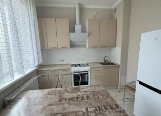 Сдача в аренду 2-ком. квартиры, 50 м2, Симферополь, улица Маршала Жукова, 15, Железнодорожный район