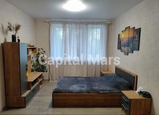 Сдам трехкомнатную квартиру, 71 м2, Санкт-Петербург, улица Буренина, 1к1, метро Ладожская