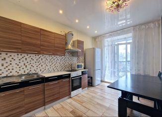 Сдаю в аренду 1-ком. квартиру, 40 м2, Новосибирск, улица Мясниковой, 30