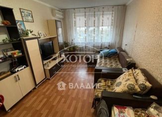 Продам трехкомнатную квартиру, 70 м2, Элиста, улица Лермонтова, 14