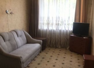 Сдаю 2-комнатную квартиру, 44 м2, Крым, улица Крылова, 2