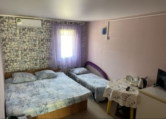 Сдается в аренду комната, 25 м2, Крым, Евпаторийская улица, 15