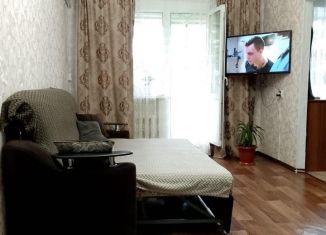 Продается 3-комнатная квартира, 60 м2, посёлок Майский, Заводская улица, 35