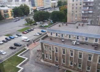 Сдаю в аренду 1-комнатную квартиру, 42 м2, Челябинск, улица Первой Пятилетки, 10