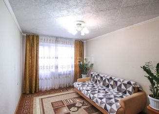 Продажа 2-комнатной квартиры, 43.7 м2, Барнаул, улица Антона Петрова, 152