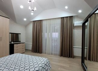 Сдаю 2-ком. квартиру, 50 м2, Казань, улица Достоевского, 57