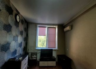 Сдаю в аренду комнату, 17 м2, Волгоград, Днестровская улица, 2А