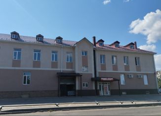 Продаю 2-комнатную квартиру, 70 м2, Россошь, улица Орджоникидзе, 39