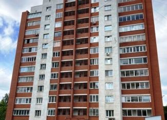 Продаю 3-ком. квартиру, 94 м2, Екатеринбург, улица Пальмиро Тольятти, 13А